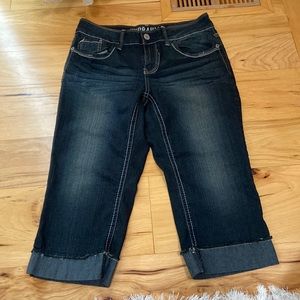 Hydraulic capri jeans size 6